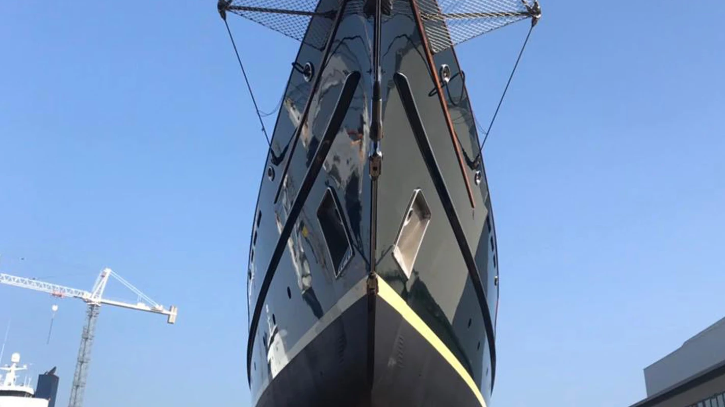 S/Y Eos