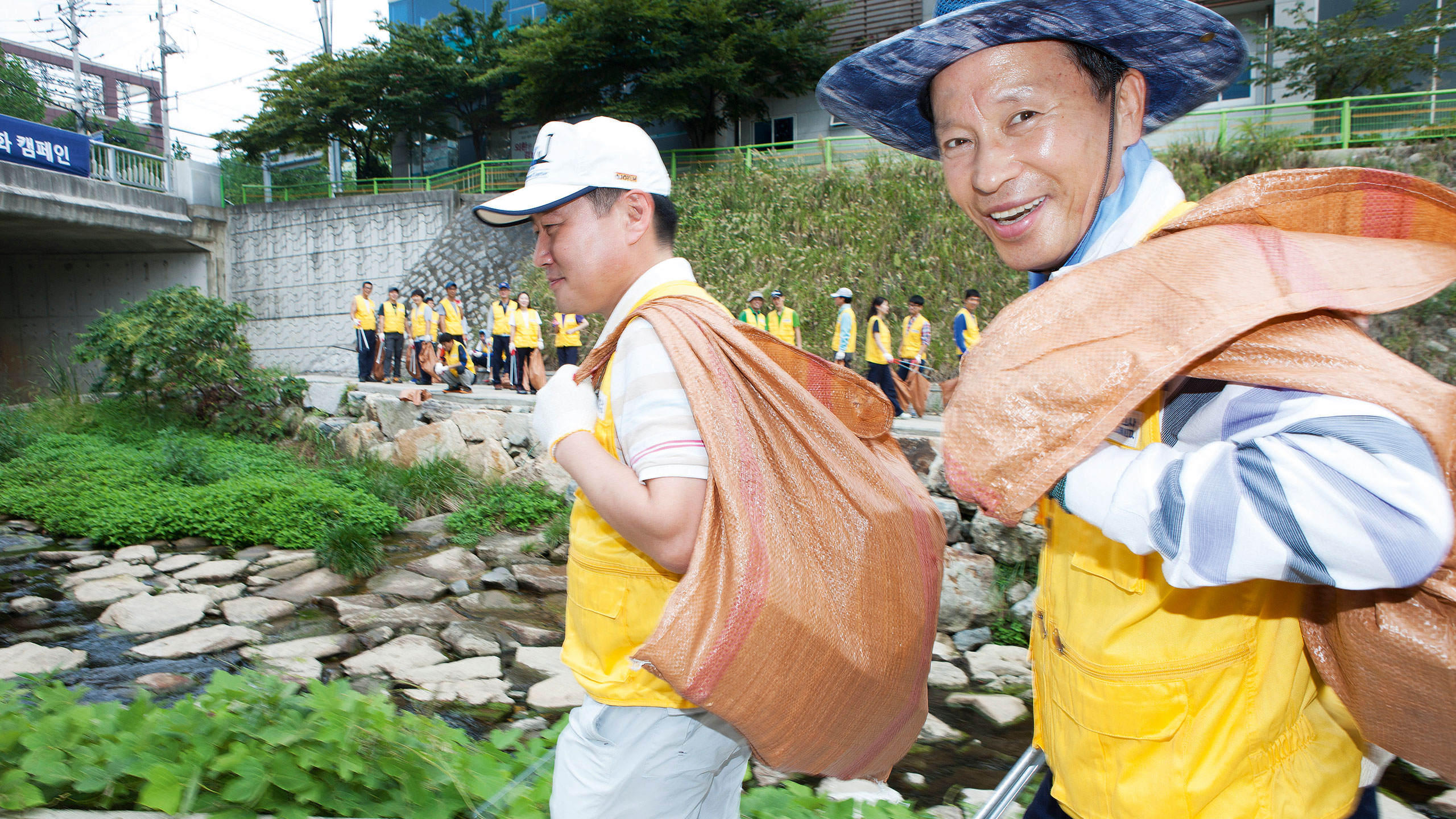Jotun employees show corporate citizenship